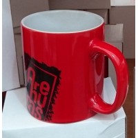 Arehucas - Tasse Kaffeetasse rot mit Firmenlogo schwarz