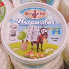 Queseria de Benijos - Requeson Ziegenkäse Becher 300g produziert auf Teneriffa (Kühlware)